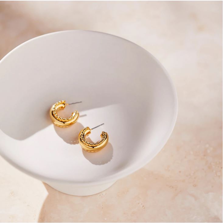 Jolie & Deen Philomena Hoops