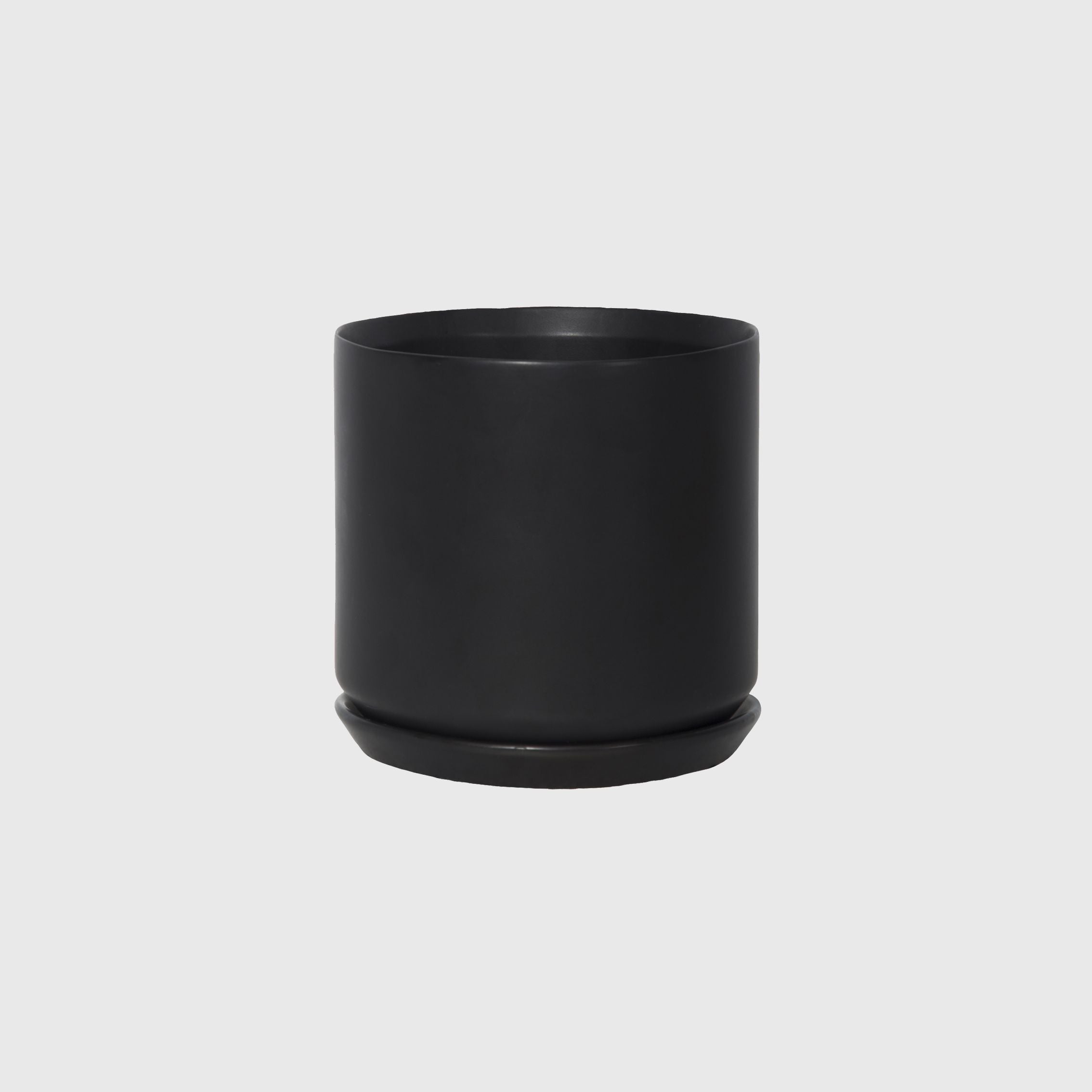 Potted LRG Oslo Planter Jet Black