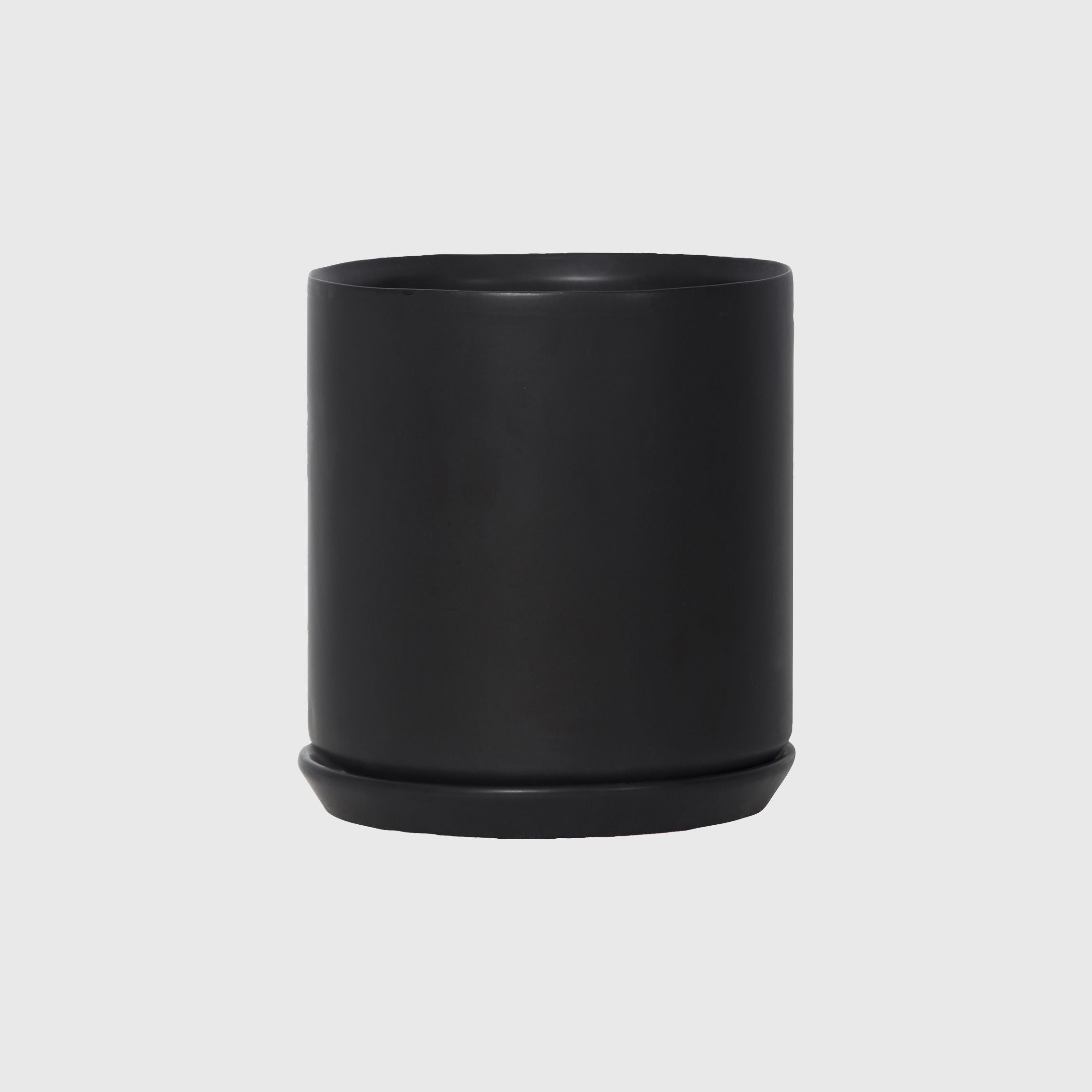 Potted XL Oslo Planter Jet Black