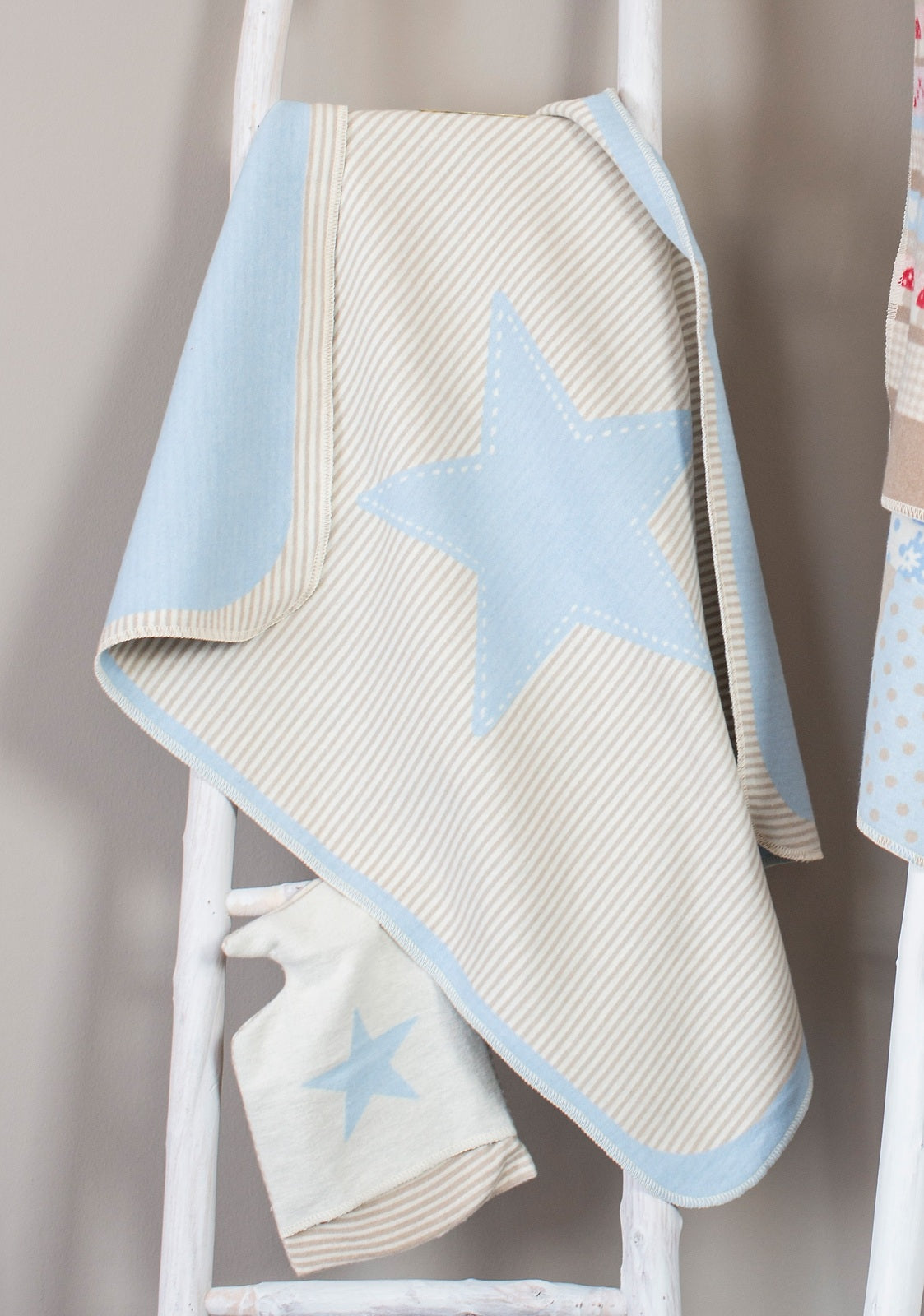 David Fussenegger Bassinet Blanket 'Blue Star & Stripes'